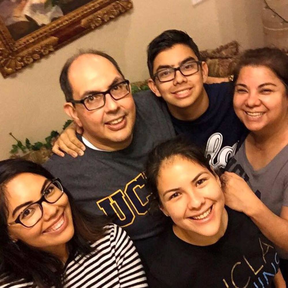 Meet your Posher, Kasandra